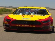 Drifting Mustang Slide