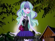 Monster High Twyla Dreamland Dressup Online Dress-up Games on taptohit.com