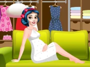 Princess Dressing Room Online Dress-up Games on taptohit.com