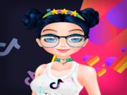 TikTok girls vs Likee girls Online Dress-up Games on taptohit.com